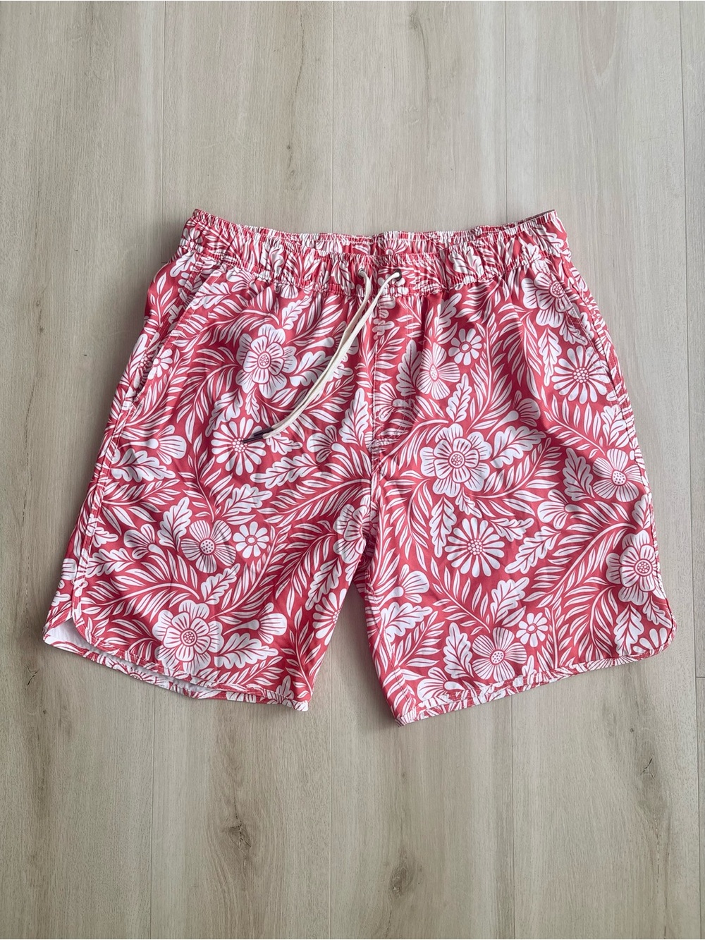 Fair Harbor Anchor Swim Trunk size L Coral and White Floral